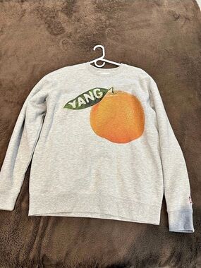 Yang VineGraphic Short Sleeve Tee in Gray
